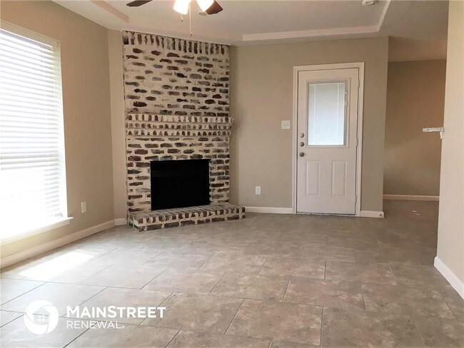 Building Photo - 1401 Del Rio Dr