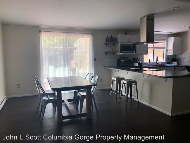 Foto del edificio - 2 br, 2 bath House - 688 Dry Creek Rd.