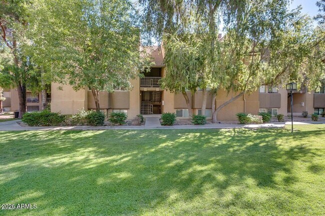 Foto del edificio - 18811 N 19th Ave