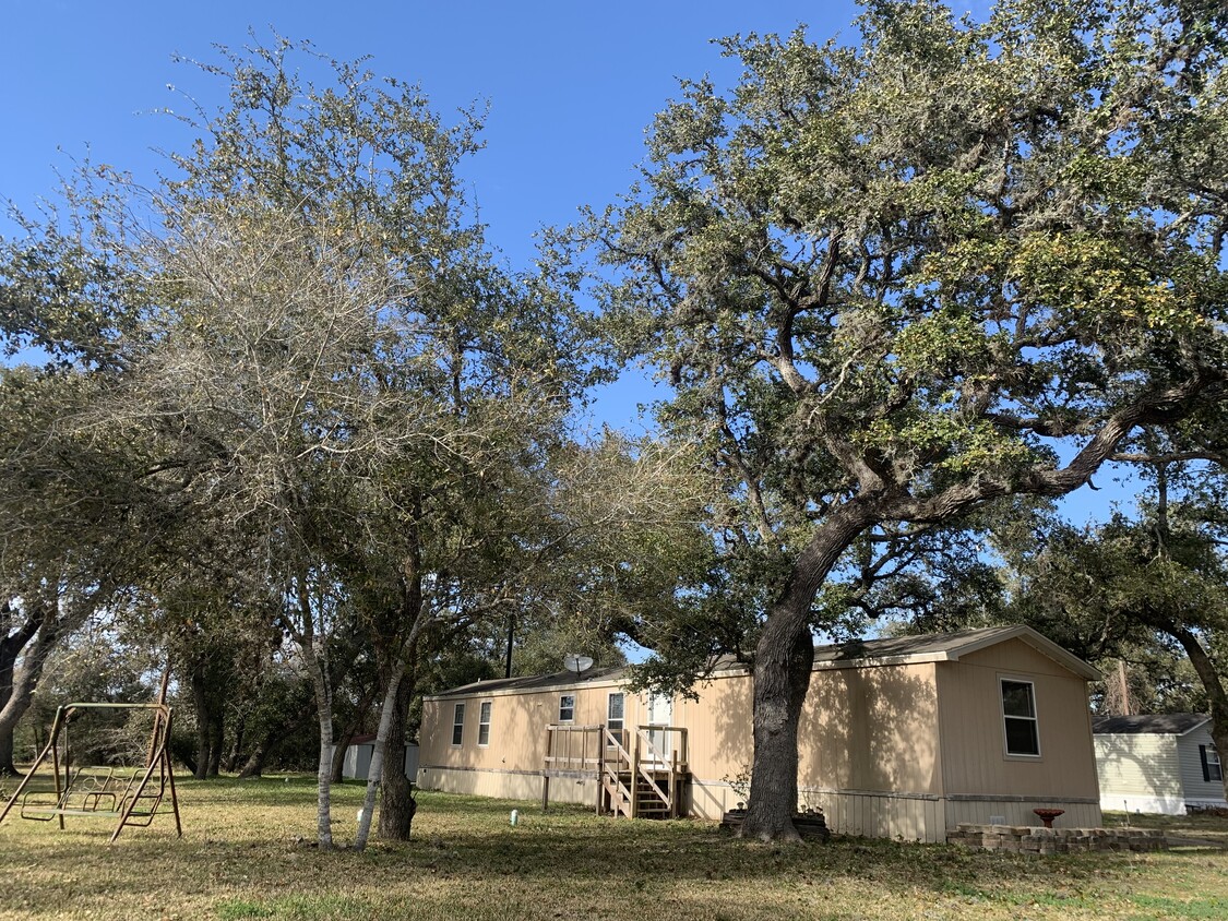Primary Photo - 417 Coleto Dr