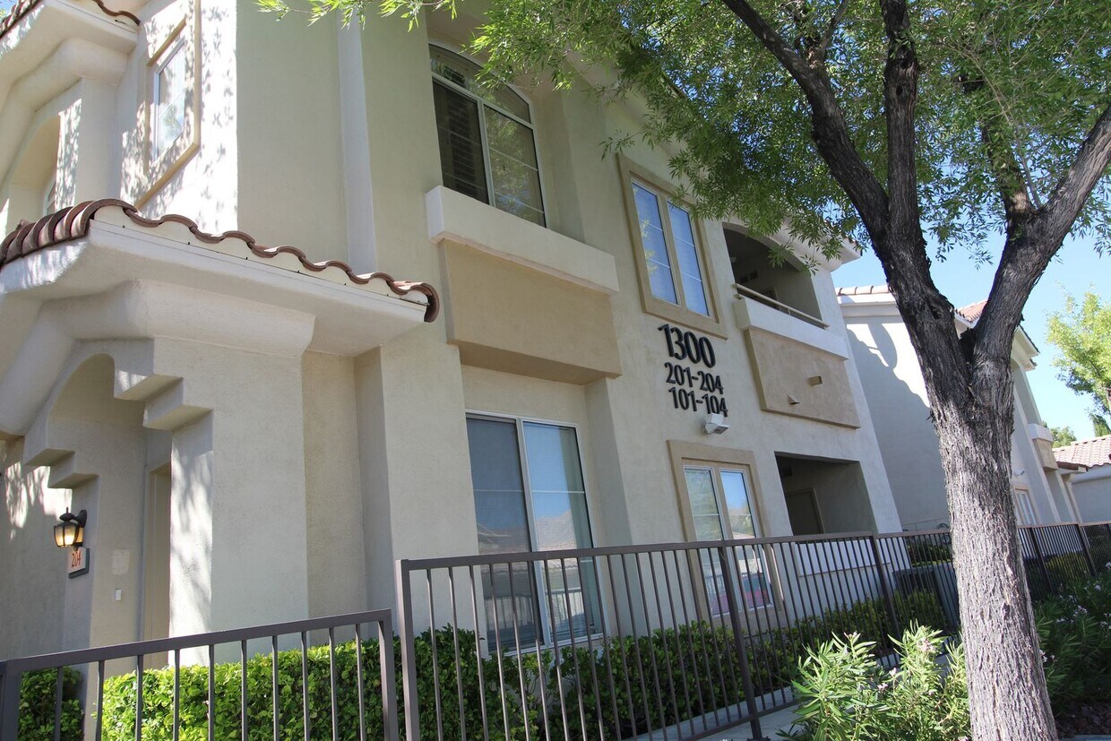 Foto principal - SHOWINGS AVAILABLE NOW