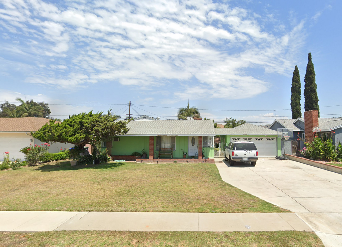 Primary Photo - 1309 E 14th St