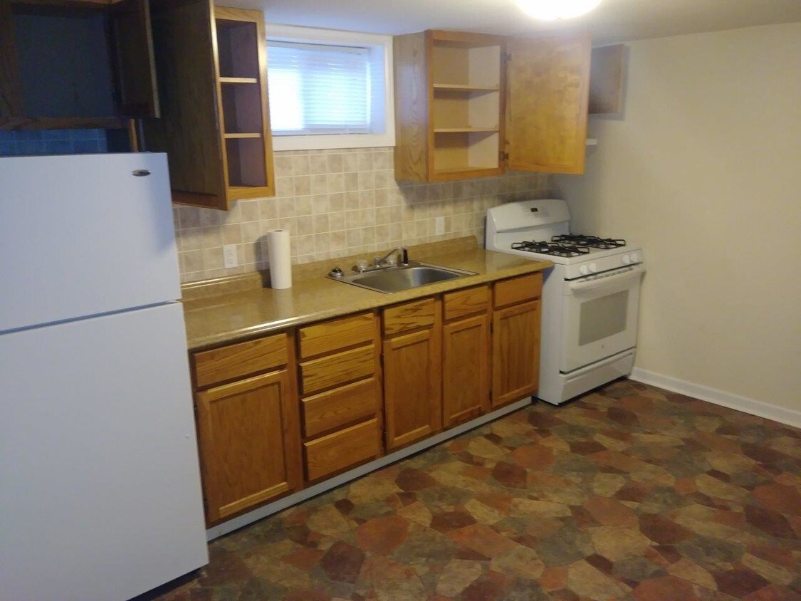 1119 Converse Ave Unit 1, Cheyenne, WY 82001 Apartment for Rent in Cheyenne, WY