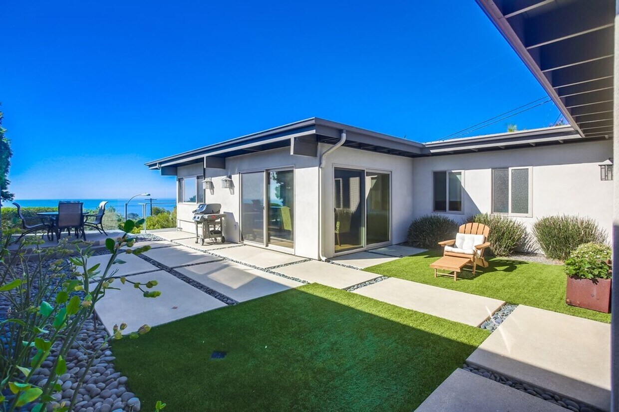Foto principal - Stunning Ranch-Style Home with Breathtakin...