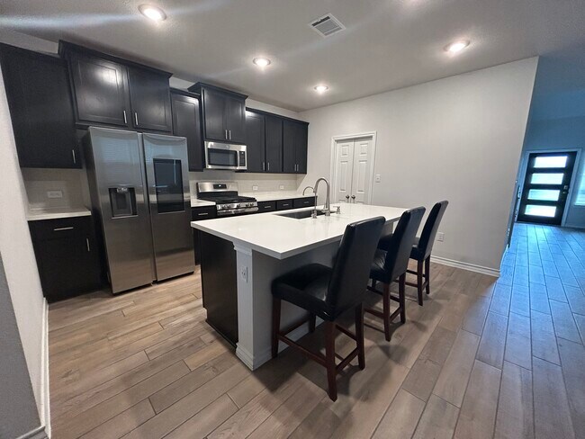 Foto del edificio - 822 Pepperbark Loop