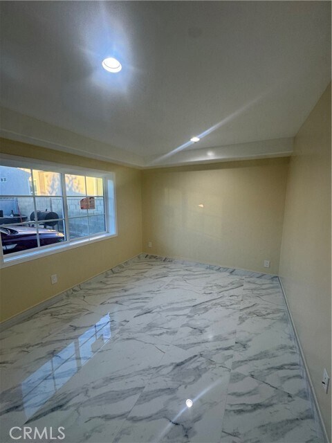 Foto principal - 3528 W 109th St