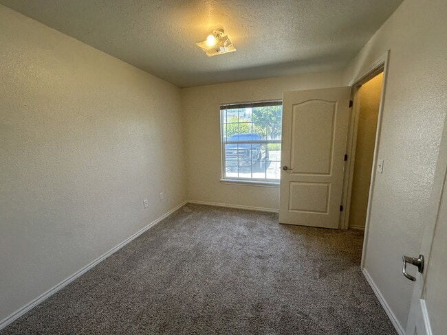 Foto del edificio - 11839 Cloverbrook Ln