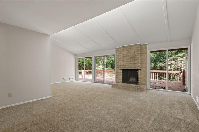 Foto del edificio - 705 Edgewater Trail