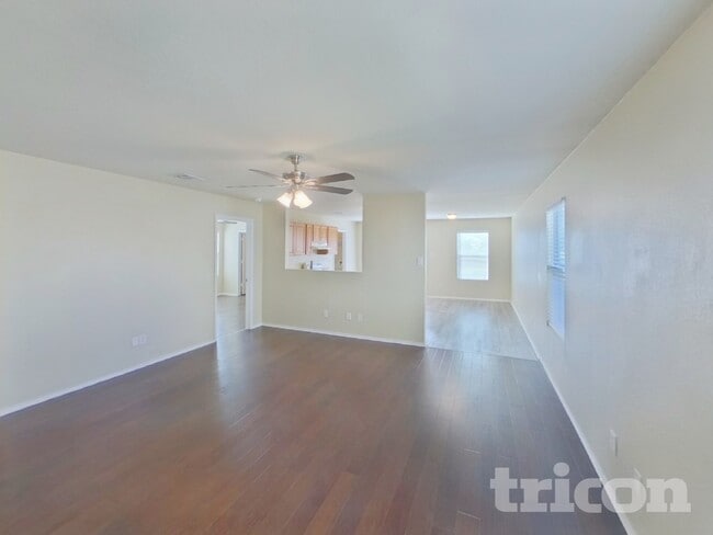 Building Photo - 1712 Vineridge Ln