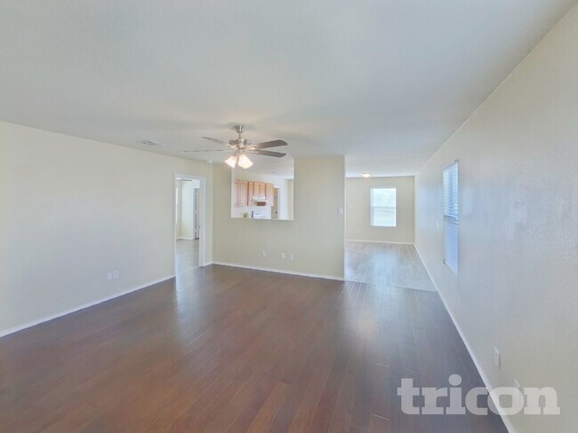 Foto del edificio - 1712 Vineridge Ln