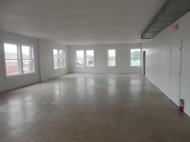 Foto del edificio - 907 Jefferson Blvd