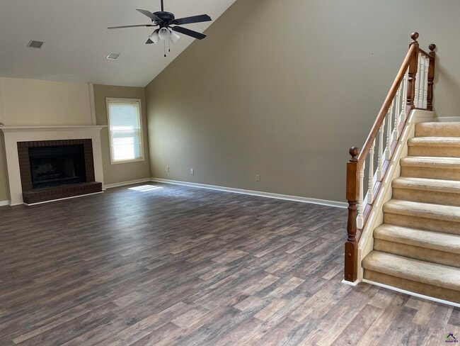 Building Photo - 104 Williamsburg Ave