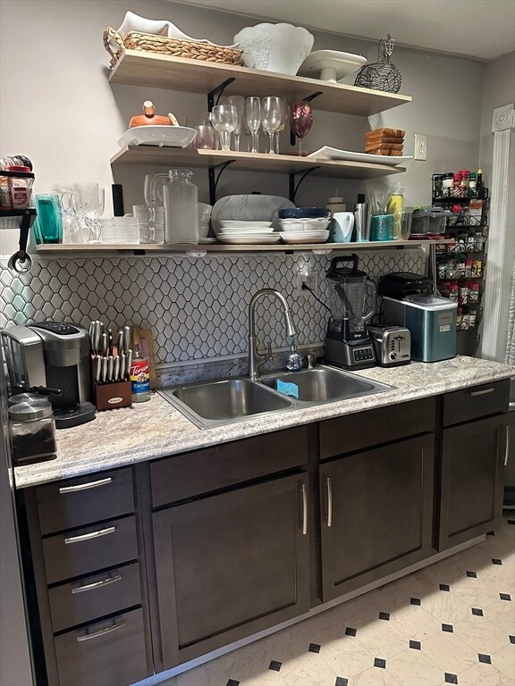 Foto del edificio - 52 Warner St