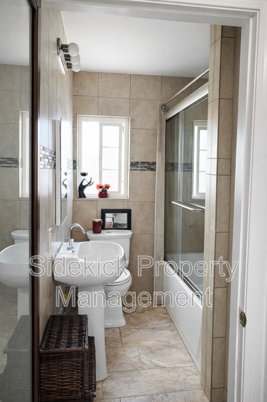 Foto del edificio - 4321 Beagle St