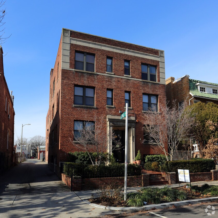 Foto del edificio - 231 15th St SE
