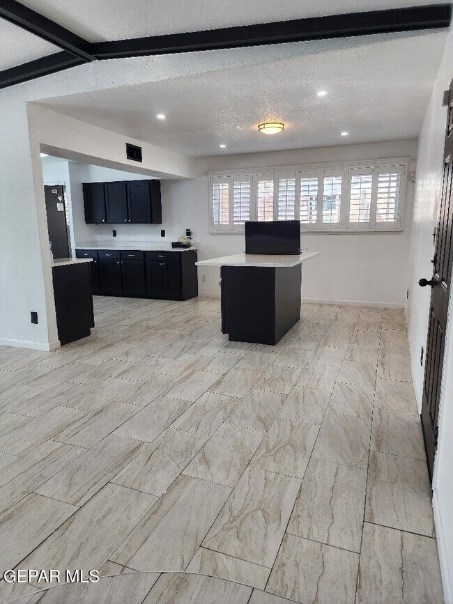 Foto del edificio - 3317 Wayside St