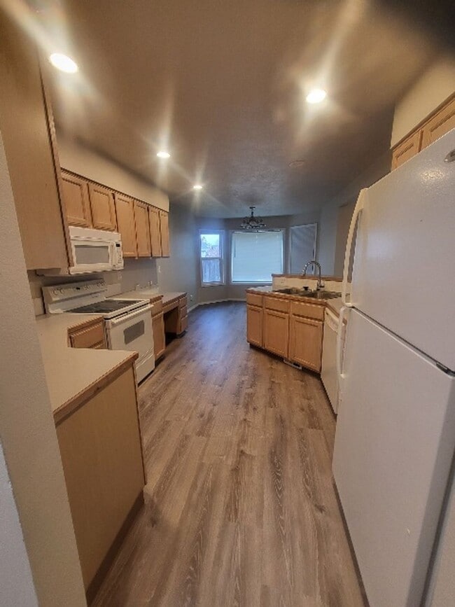 Building Photo - Cute Meridian Home!