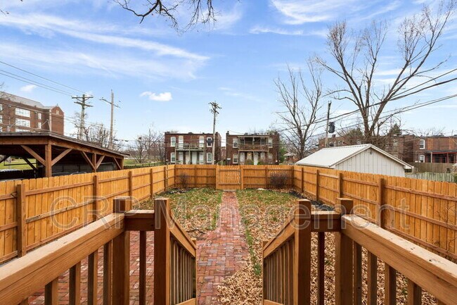 Foto del edificio - 3404 Hartford St