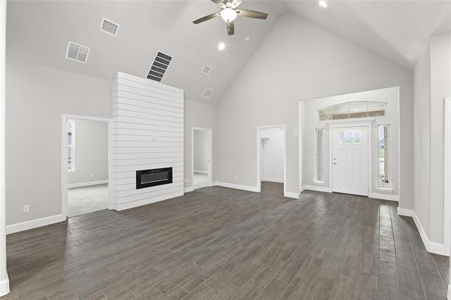 Building Photo - 203 Monarch Ln