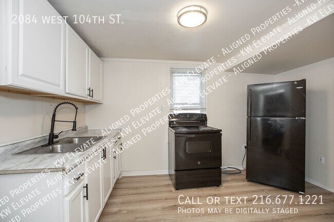 Foto del edificio - Charming Single Family!