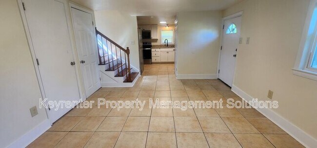 Foto del edificio - 813 Highland Ave