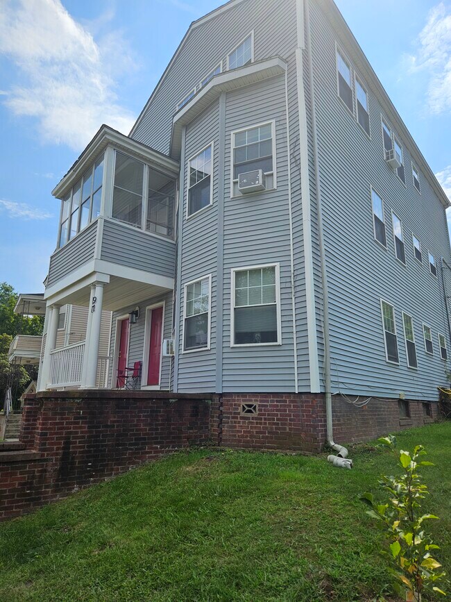 Foto del edificio - 81 Main Street Anx
