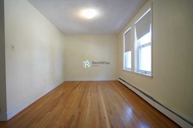 Building Photo - 310 Tappan St