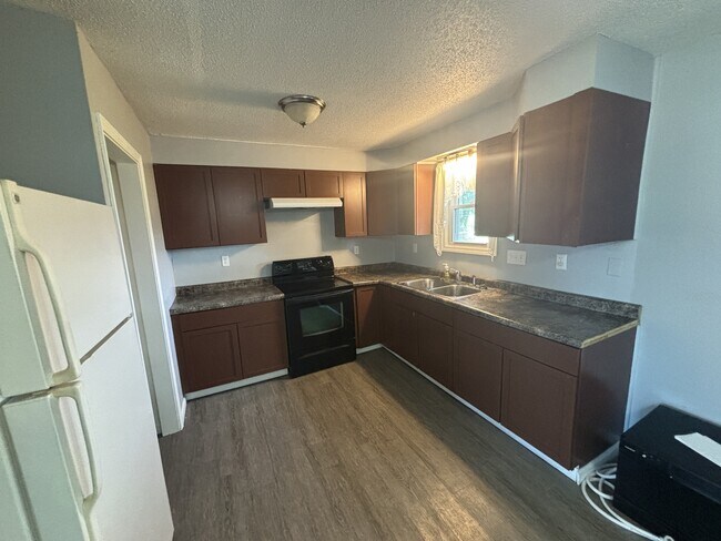 Building Photo - 53 E 300 N