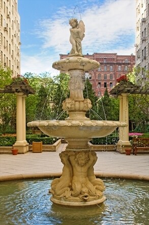 Building Photo - 350 W 57th St