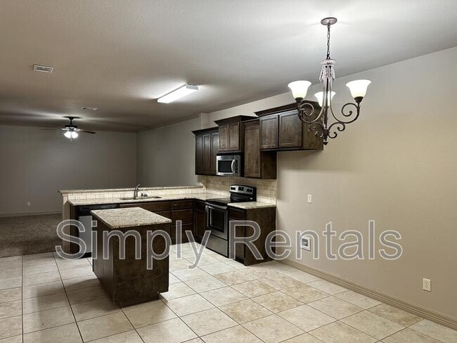 Foto del edificio - Jack Finney Blvd 6925 - 1