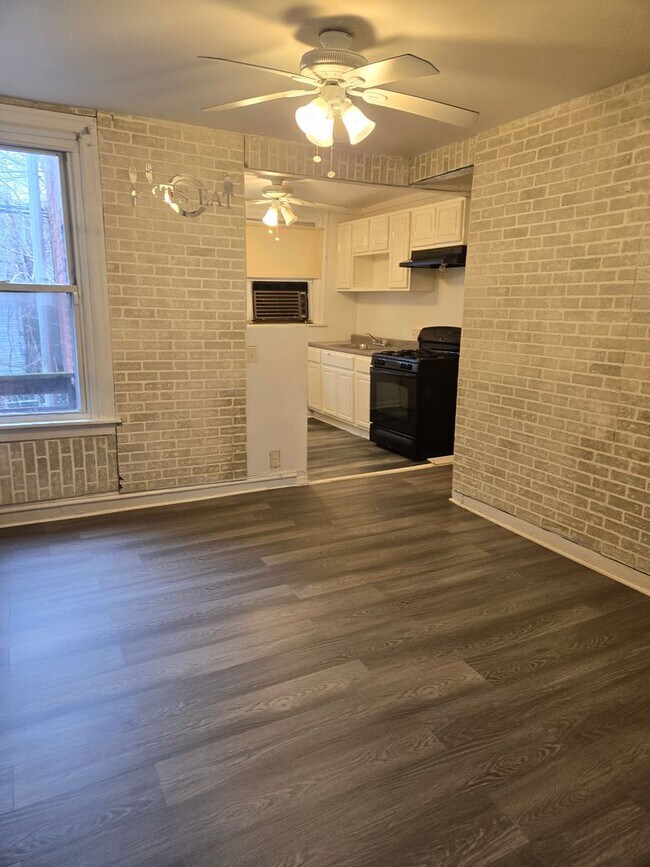 Foto del edificio - Oak Lane 3BR **PHA OK!**