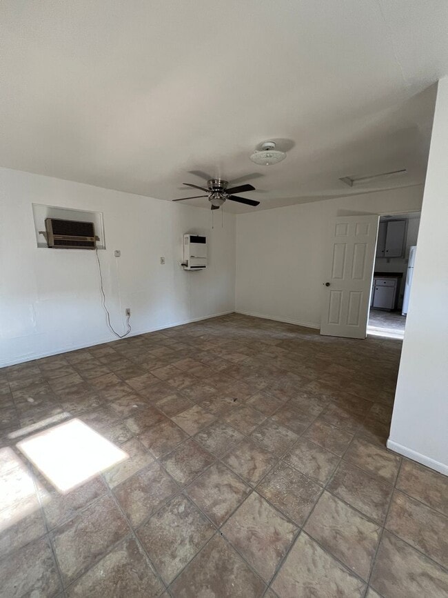 Foto del edificio - 830-832 Court Ave.