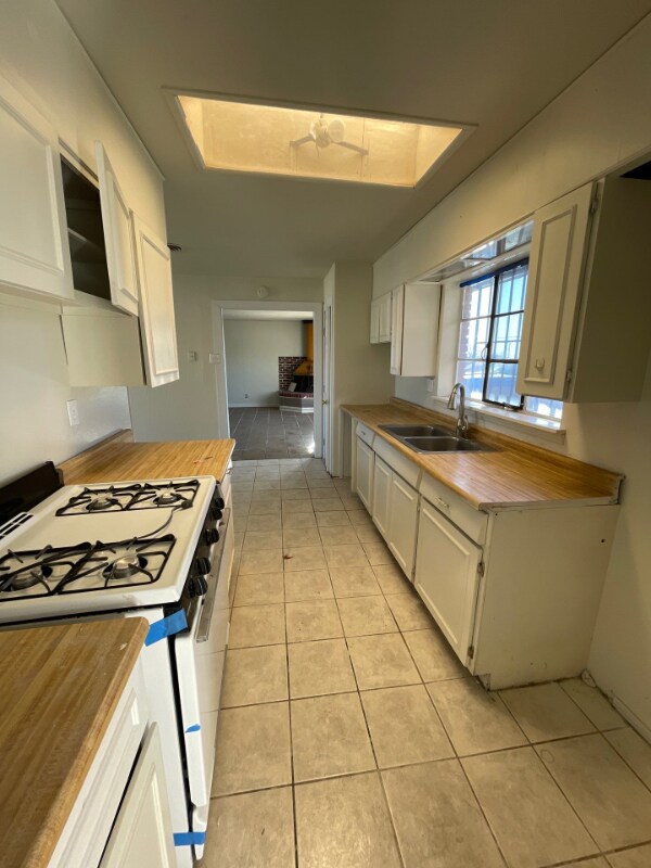 Foto del edificio - 3405 Olympic Ave