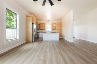 Building Photo - 3407 Garrow St