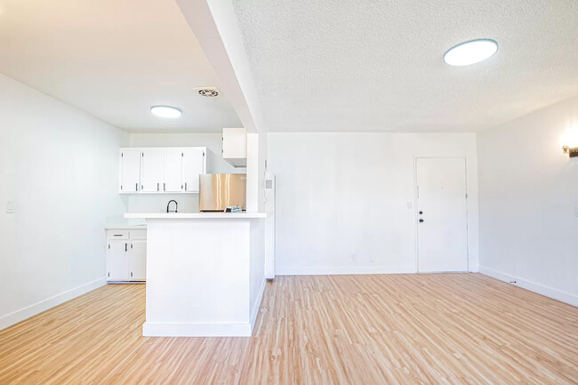 Foto del edificio - 545 W 14th St
