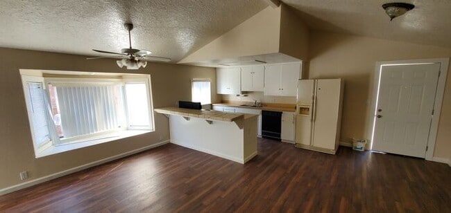 Building Photo - La Loma Cozy Modesto 1 Bedroom 1 Bath Home