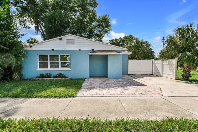 Building Photo - 3 br, 2 bath House - 2924 N 18TH STREET