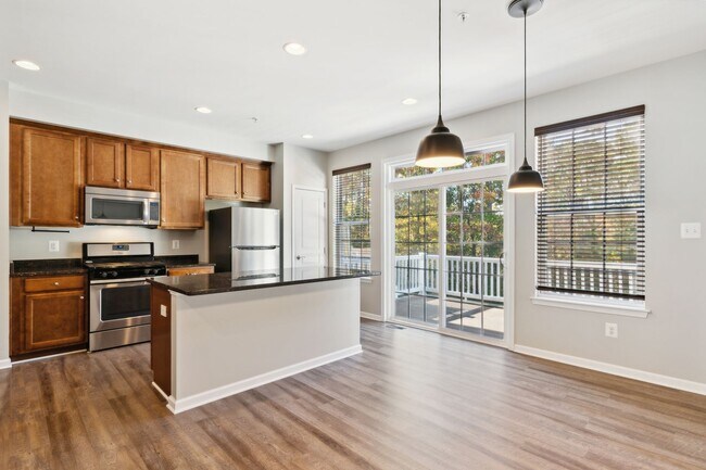 Building Photo - 43540 Wild Iris St