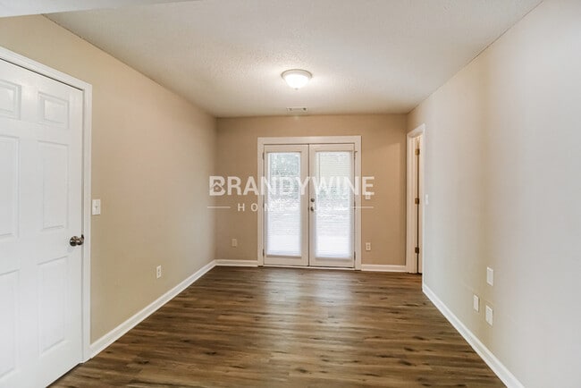 Foto del edificio - 4976 Truitt Ln