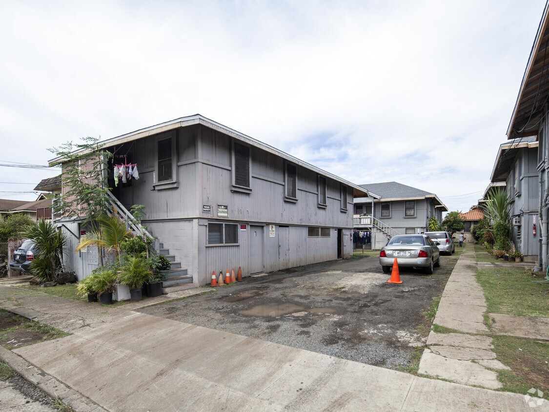 Primary Photo - 946 Winant St
