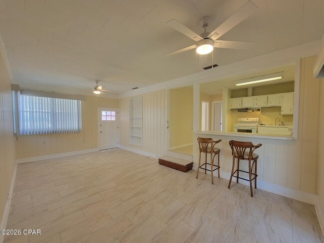 Foto del edificio - 909 E 7th St