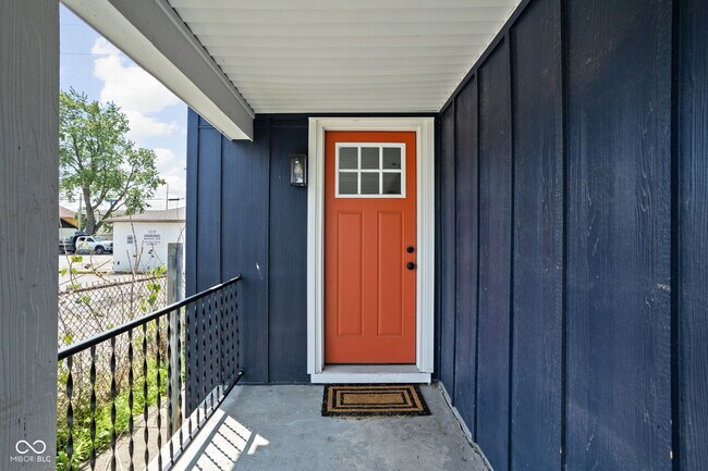 Foto del edificio - 413 E Caven St