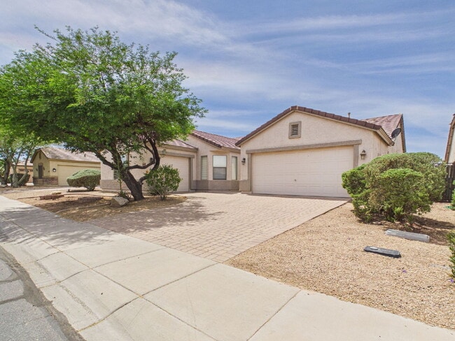 Building Photo - The Villages at Rancho El Dorado