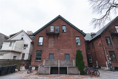 Building Photo - 101-103 Spadina Rd