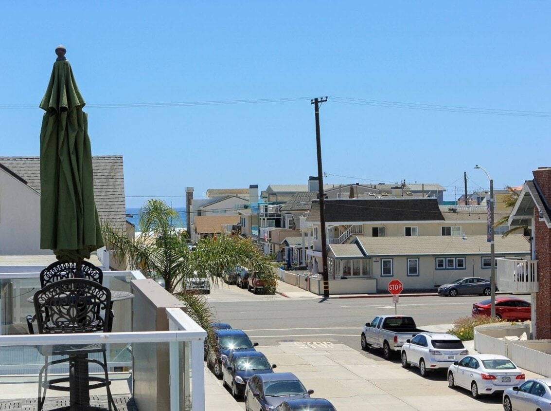 Foto principal - Upgraded 2 BD/ 2 BA on Newport Beach Penin...
