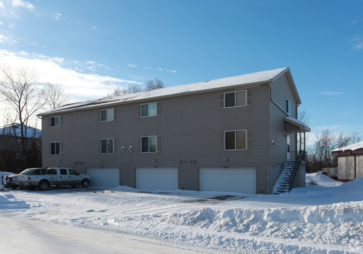 Building Photo - 5293 Manchester Dr