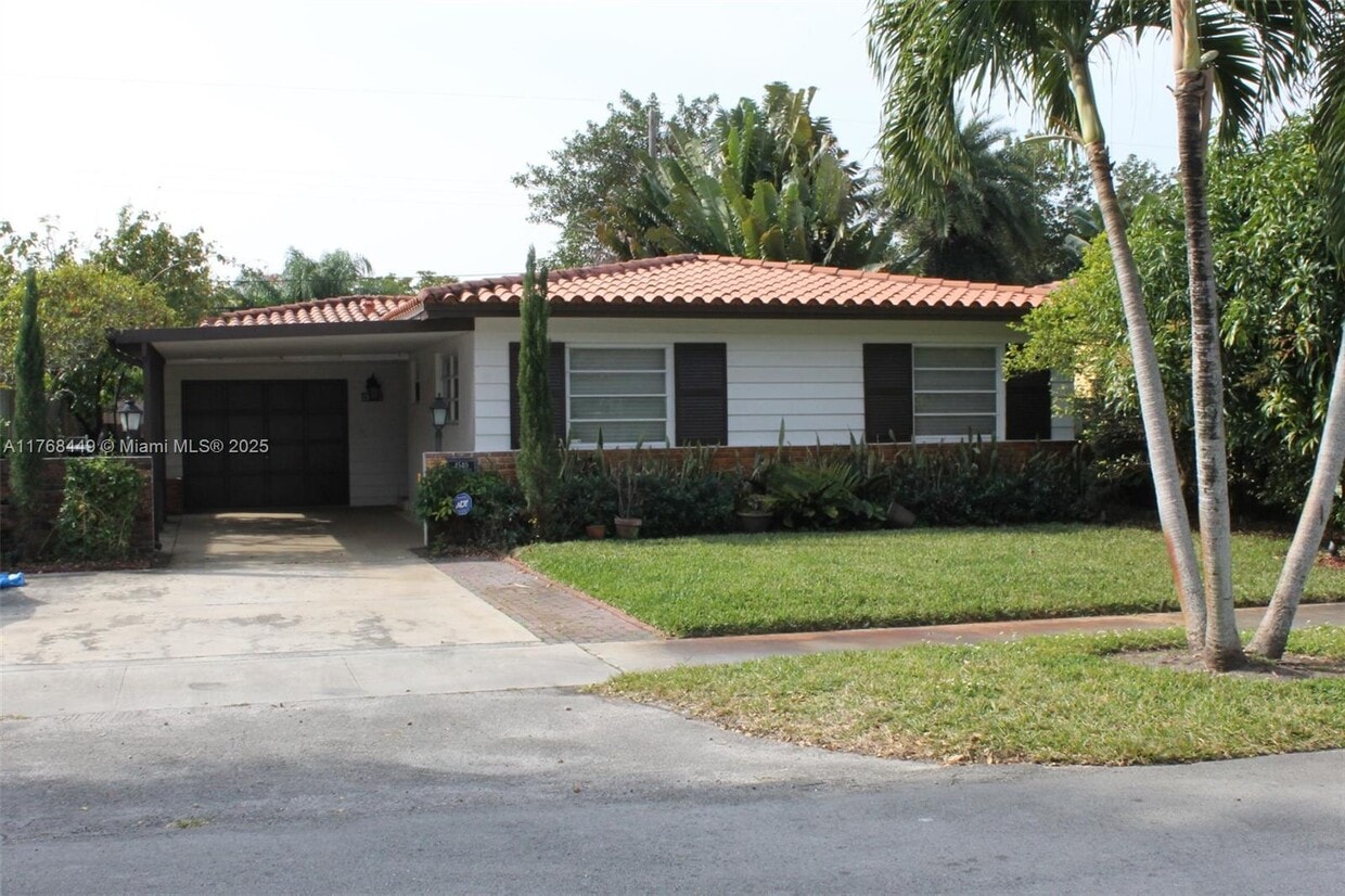 Primary Photo - 4540 SW 15th St
