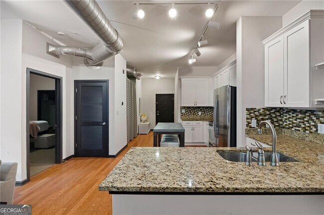 Building Photo - 5300 Peachtree Rd