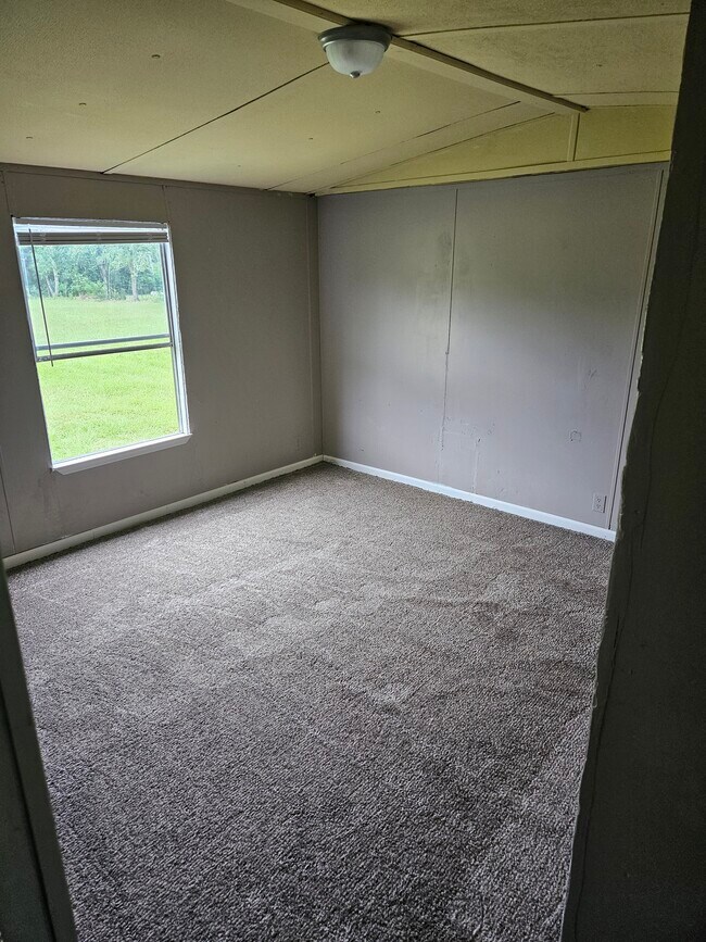Building Photo - 9360 Cotton Ln
