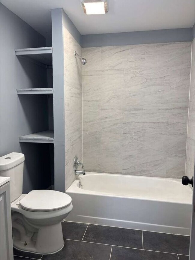 Building Photo - 112 S 15th St